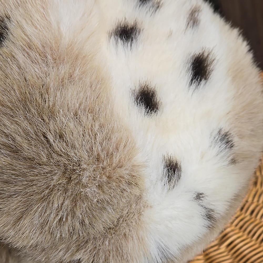 Danier Faux Fur Bucket Hat Leopard Print Plush Winter Cozy Luxe Statement - Picture 5 of 10
